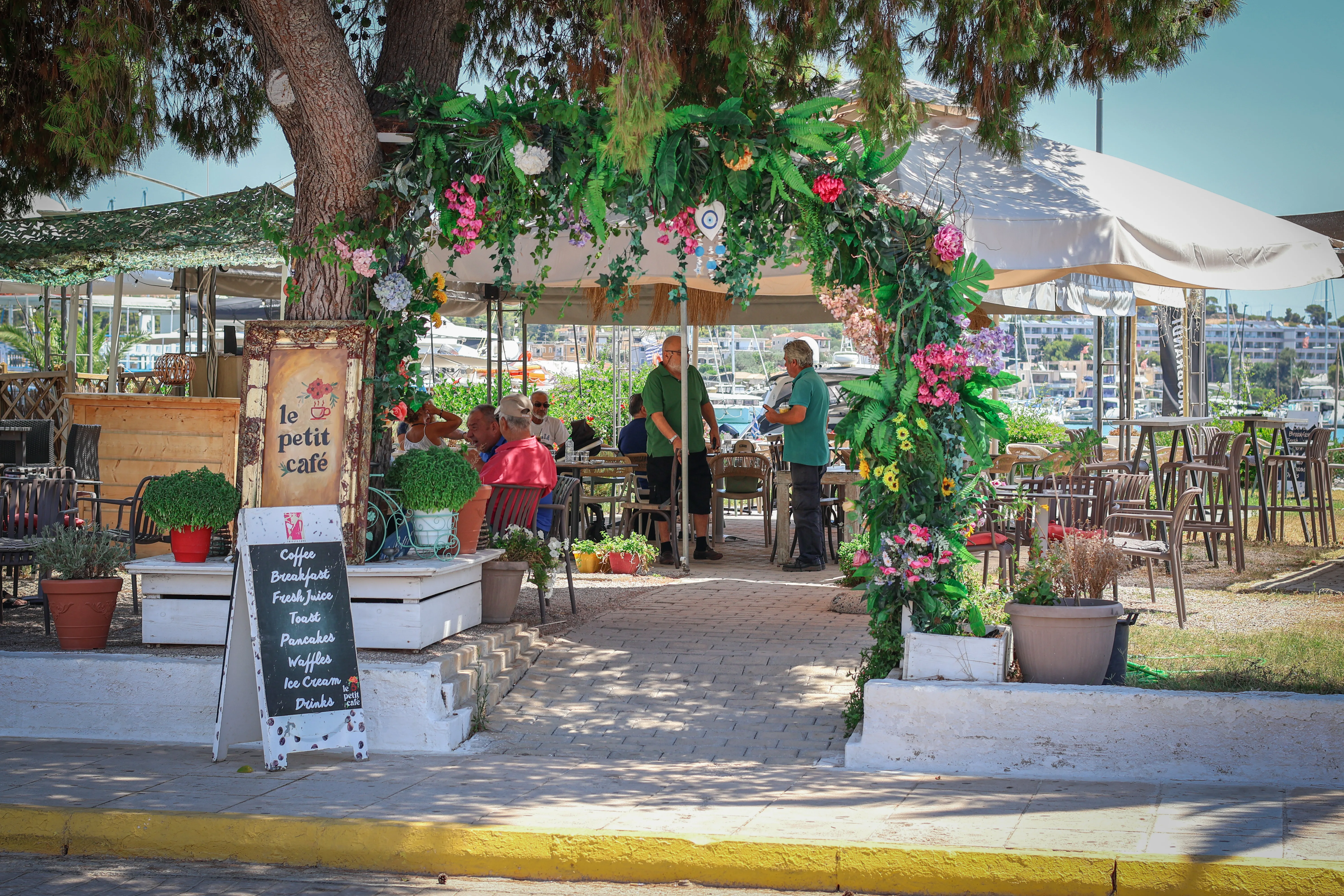Καλημέρα Café